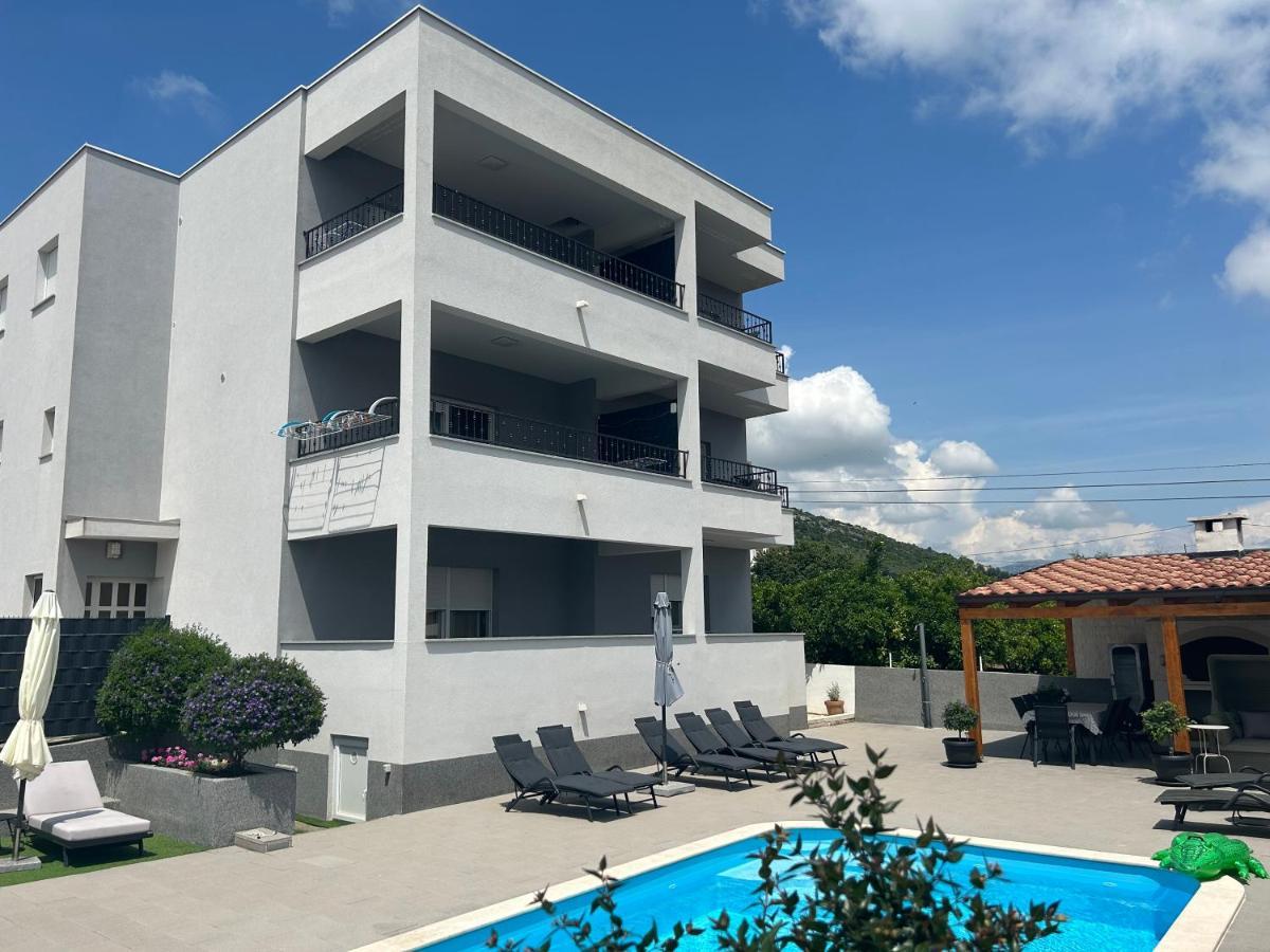 Villa Apartment Aa 2 Trogir Exterior foto