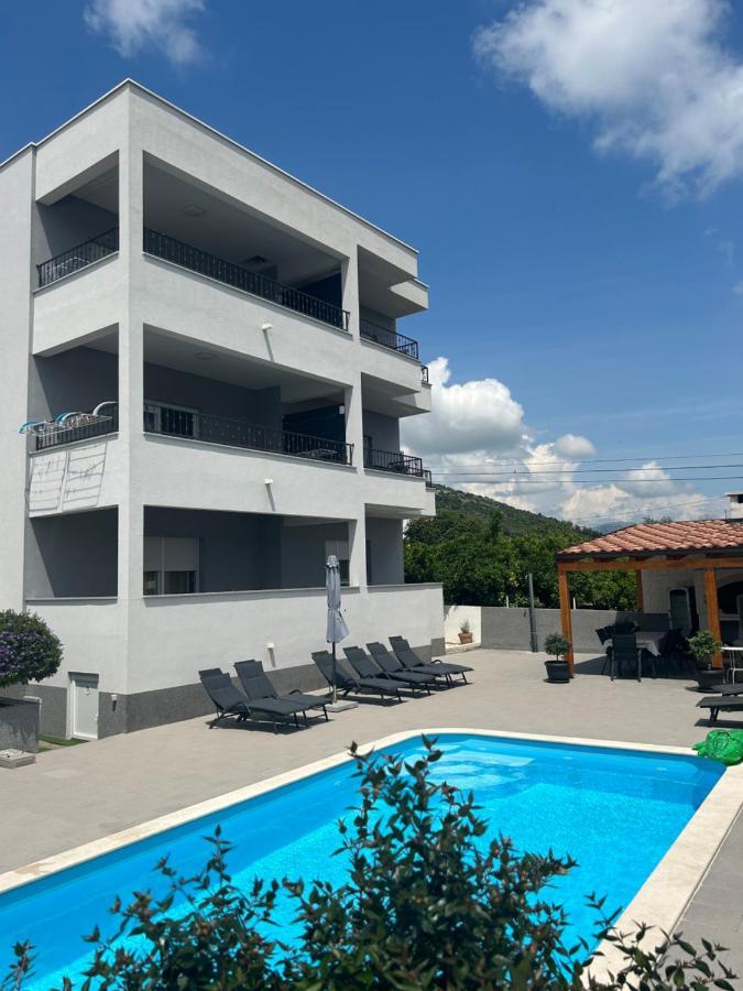 Villa Apartment Aa 2 Trogir Exterior foto