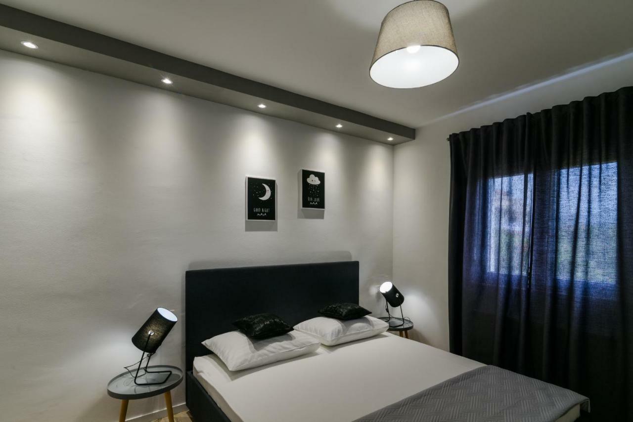 Villa Apartment Aa 2 Trogir Exterior foto