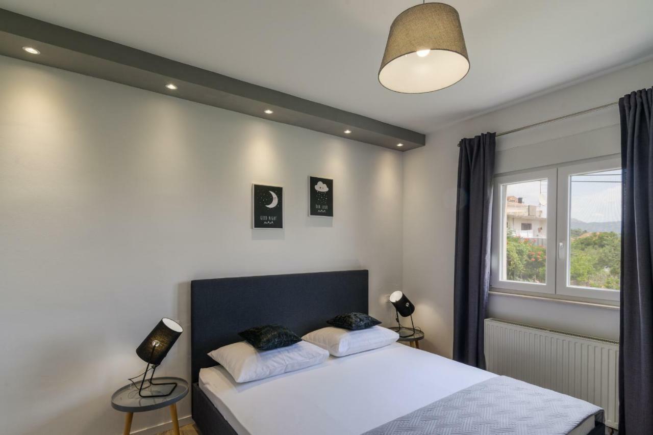Villa Apartment Aa 2 Trogir Exterior foto